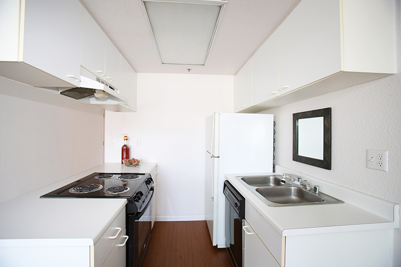 kitchen, 201 harrison 812, baycrest