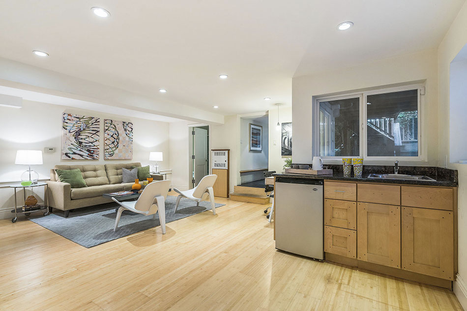 Lower level family/media office or 5th bedroom